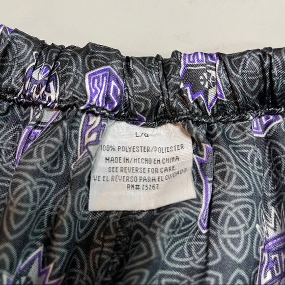 Sacramento Kings Basketball shorts size la… - Picture 4 of 5